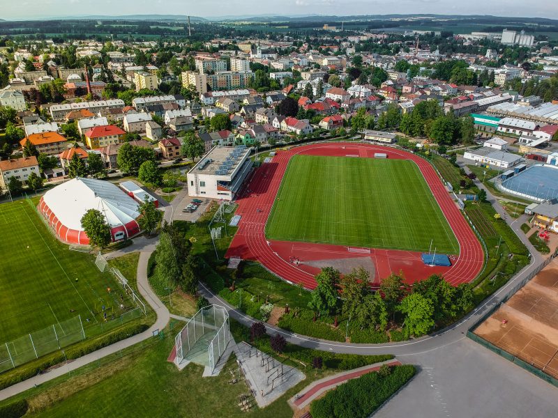Víceúčelová sportovní hala Šapito ve Svitavách získala uznání poroty v soutěžní přehlídce Stavba roku 2019 v Pardubickém kraji. (foto: město Svitavy)