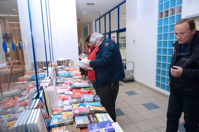 Na všech valných hromadách oblastí ČKAIT jsou prodávány odborné ¬publikace. (foto: Jan Borecký)